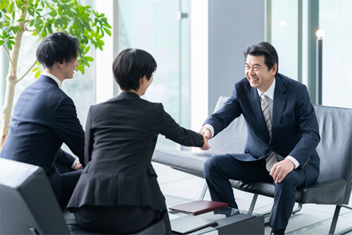 ノミニー役員の仕組みと特徴