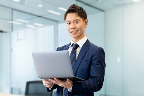 当社の日本人スタッフがサポート!