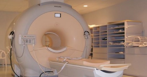 MRIスキャンをしながら脳手術ができるロボットを香港大学が開発