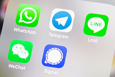 SMS配信とメッセージアプリ（WhatsApp、WeChat、LINE）